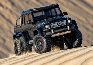 Traxxas TRX-6 Mercedes G 63 6x6 1:10 RTR tamno siva metalik